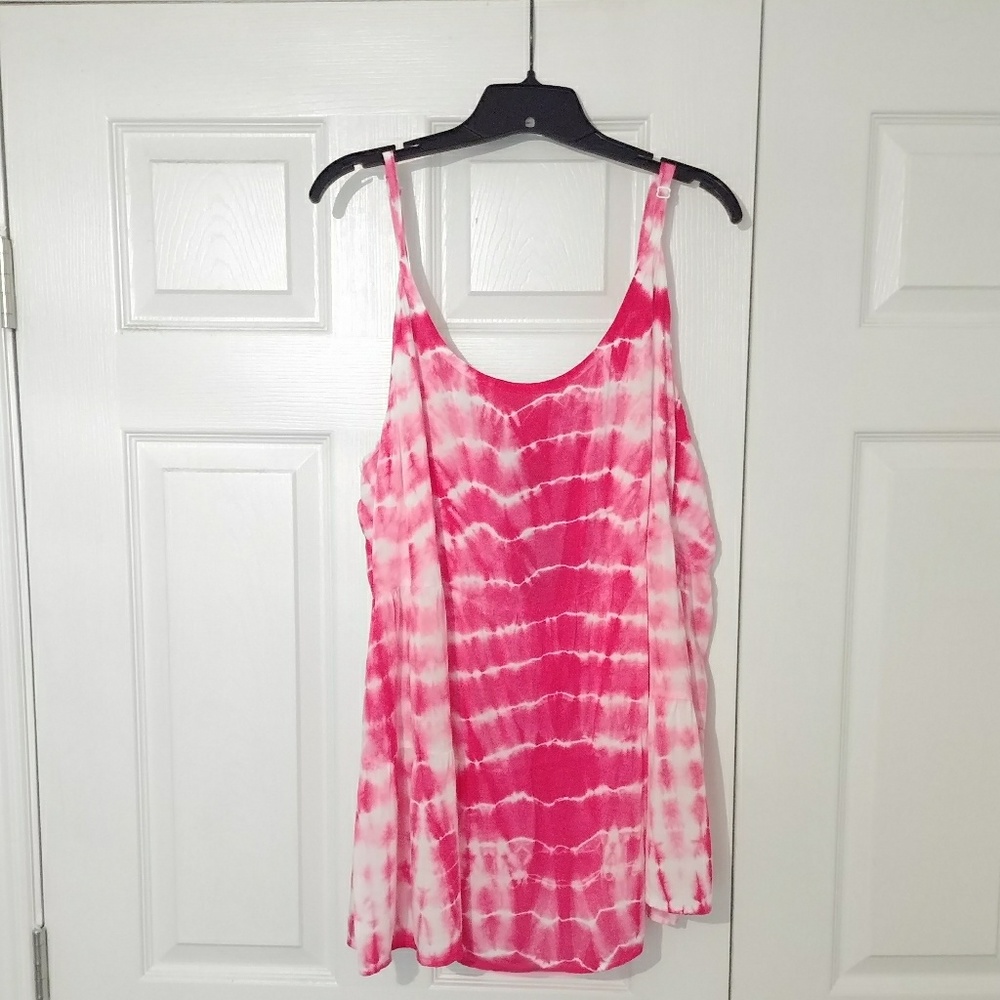 Plus size tye-dyed pink spaghetti strap tank